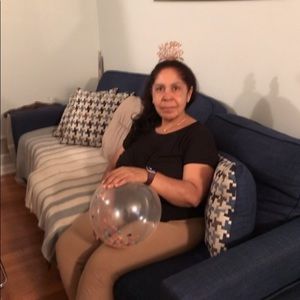 Meet your Posher, Carla